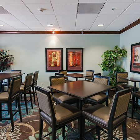Staybridge Suites Wilmington East By Ihg Exterior photo